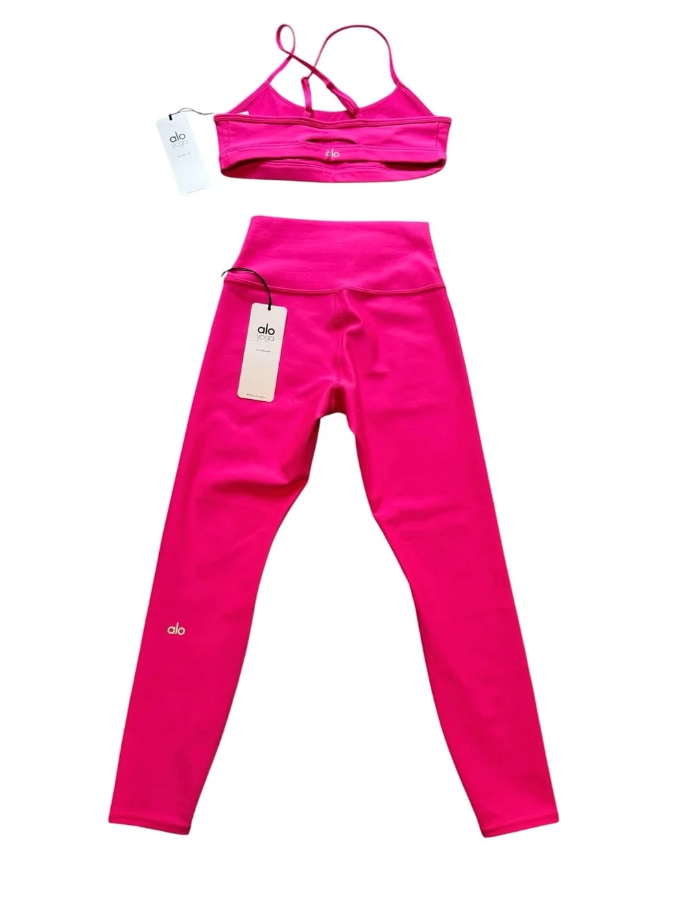 NWT ALO Yoga Neon Pink Set— Intrigue Bra and 7/8 High Waisted Airlift Leggings
